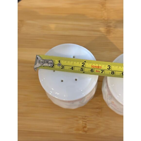 Vintage Corelle Pink Trio salt and pepper shakers - Picture 9 of 9